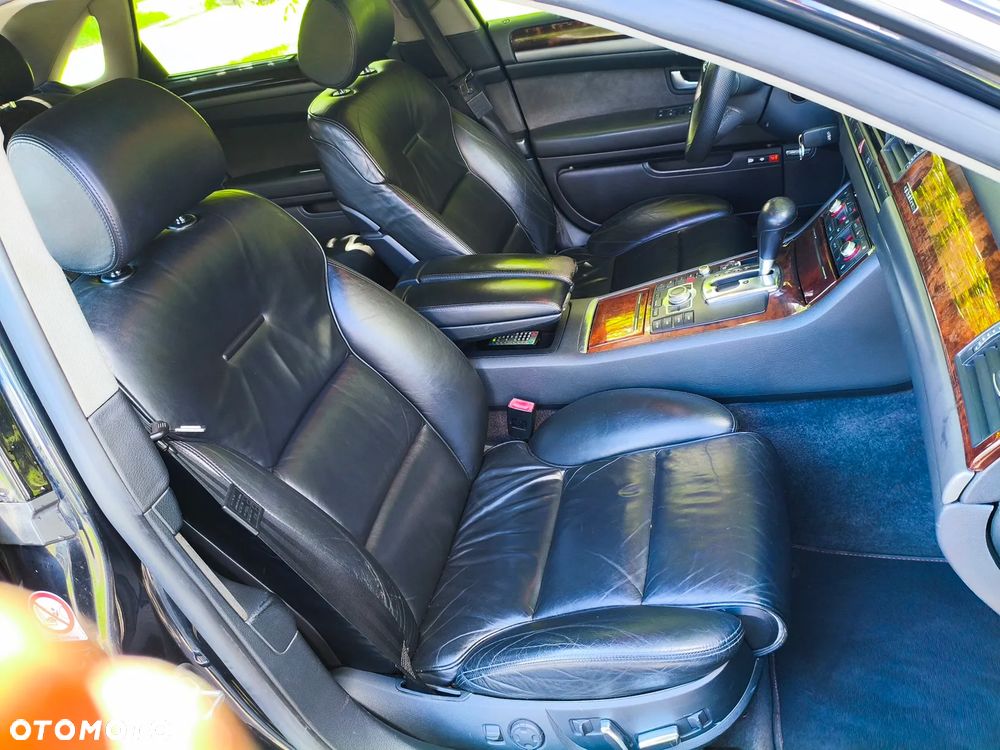 Audi A8 - 8