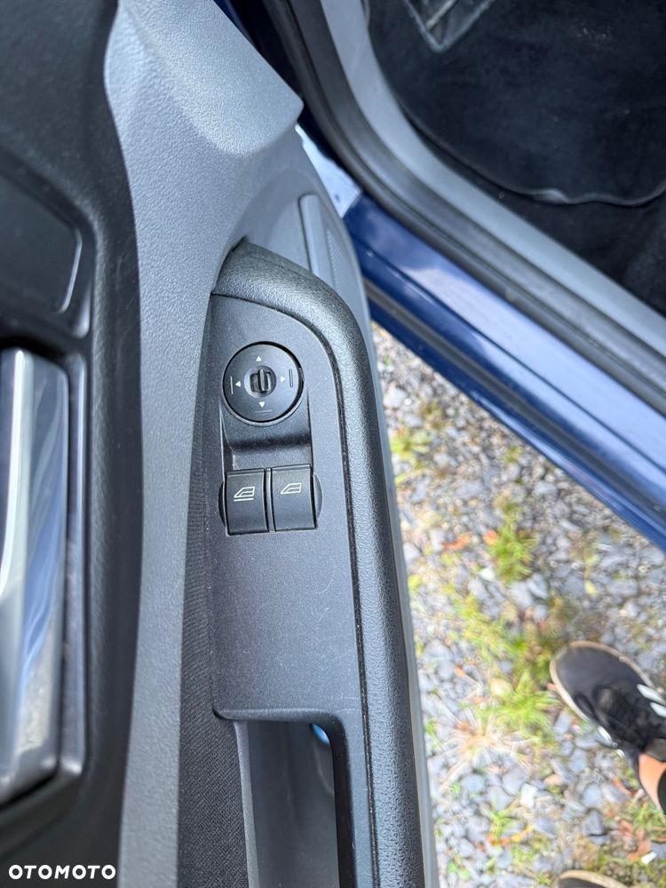 Ford Focus 1.6 16V Viva I - 21