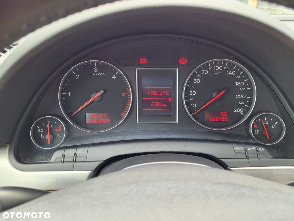 Audi A4 Limousine - 6