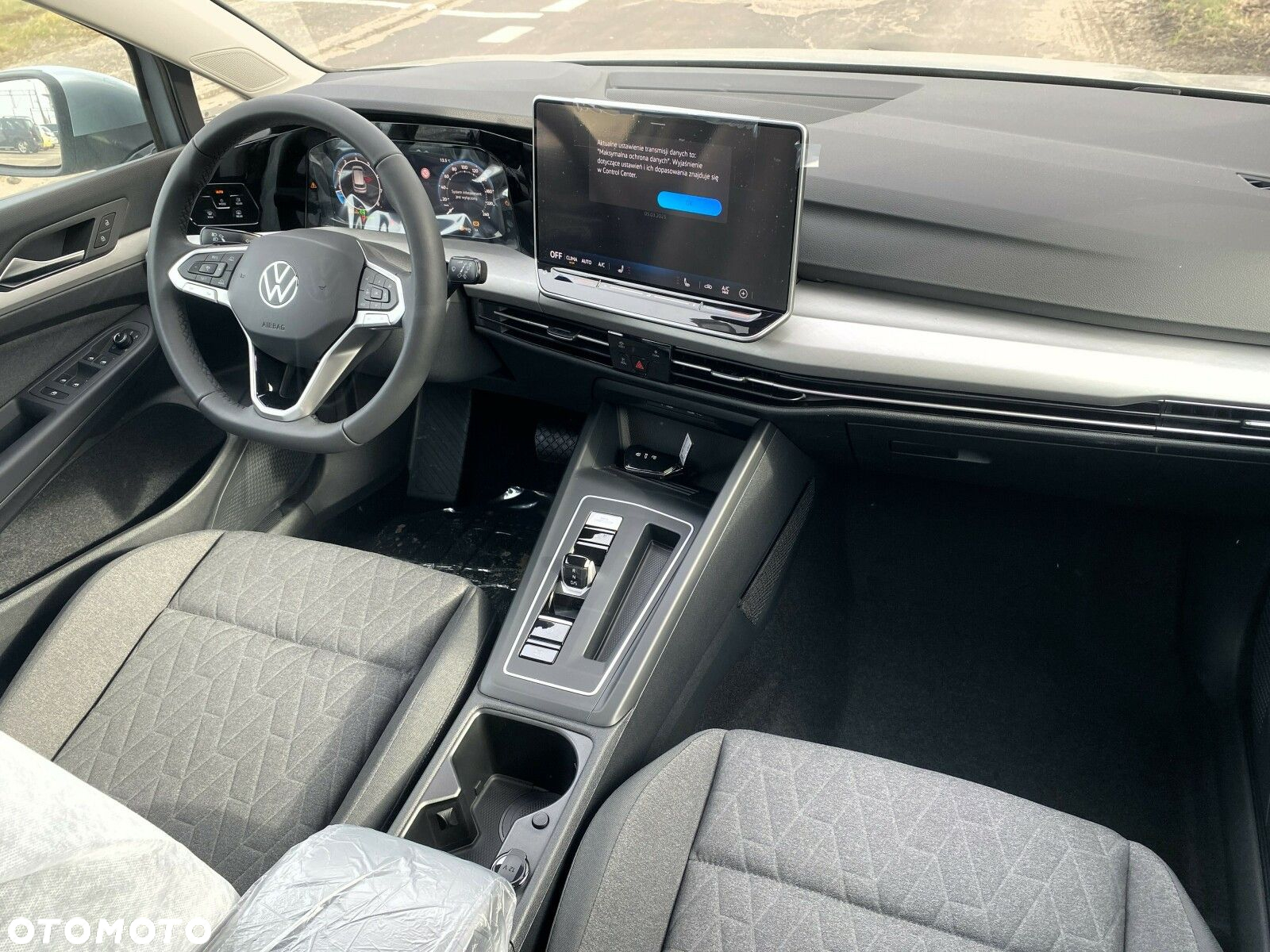 Volkswagen Golf - 12