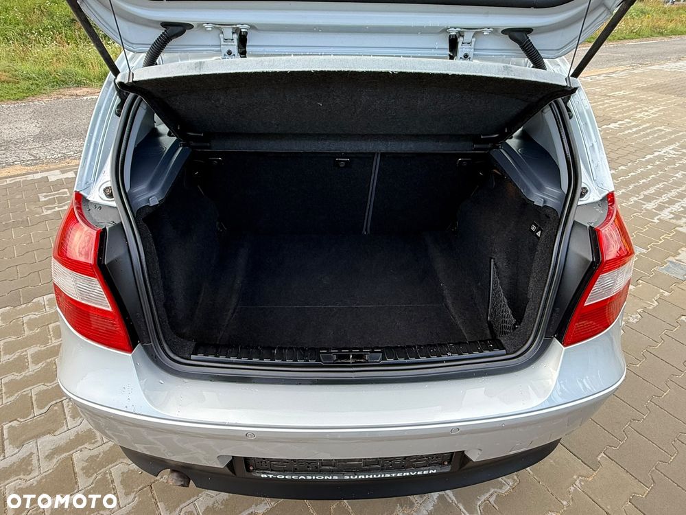 BMW Seria 1 - 30