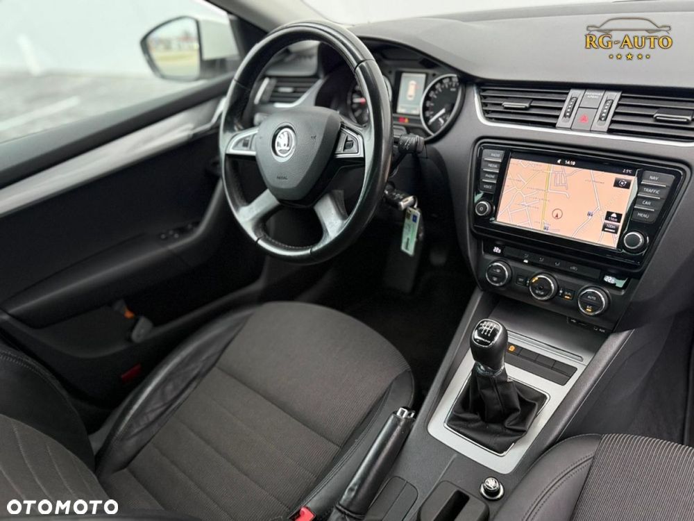 Skoda Octavia - 32