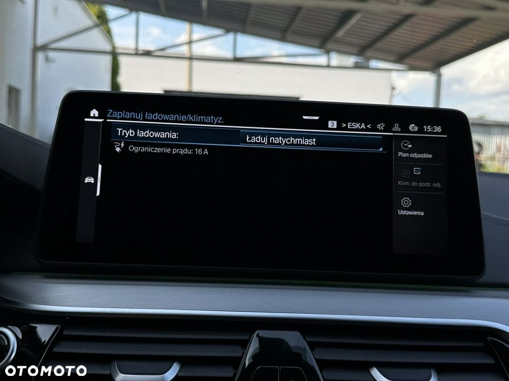 BMW Seria 5 530e xDrive Luxury Line - 36
