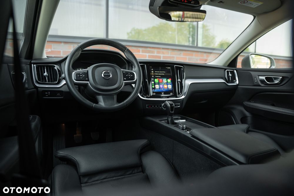 Volvo V60 D3 Momentum Core - 28