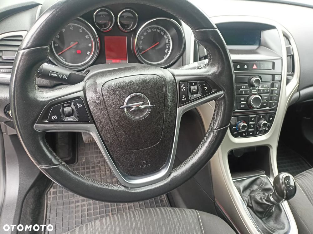 Opel Astra 1.4 Turbo - 8