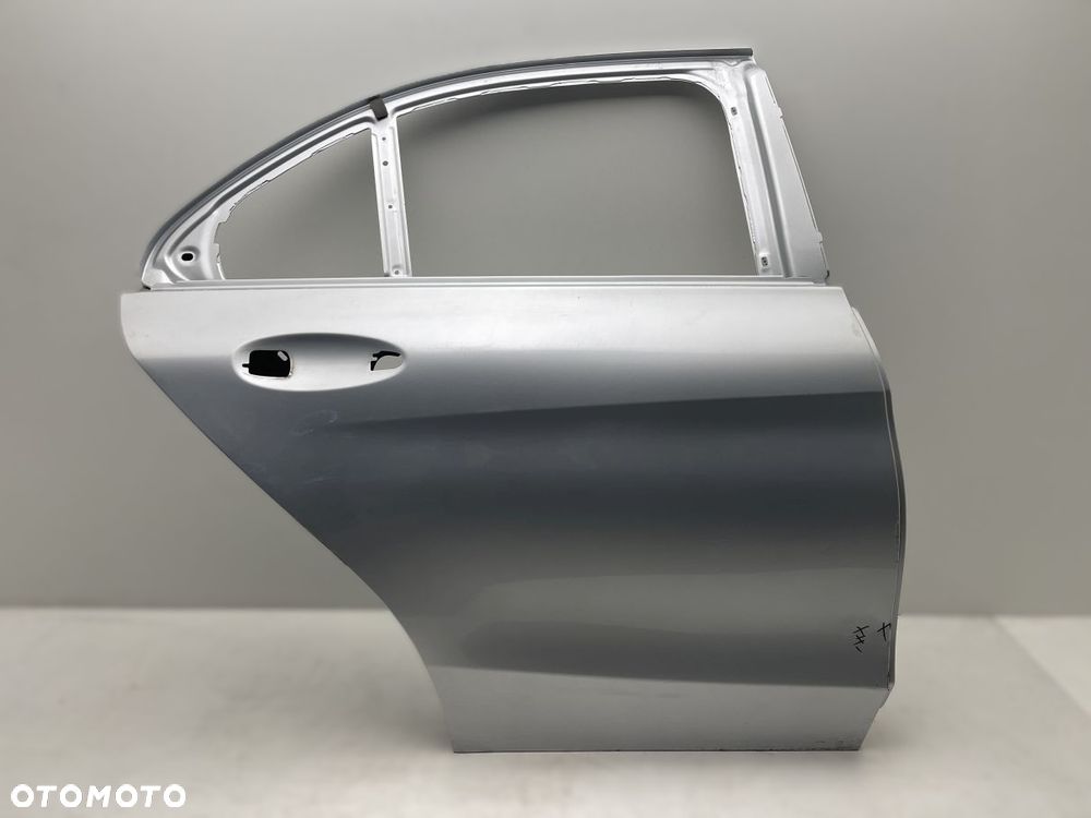 DRZWI PRAWE TYŁ MERCEDES C-KLASA W205 A2057320209