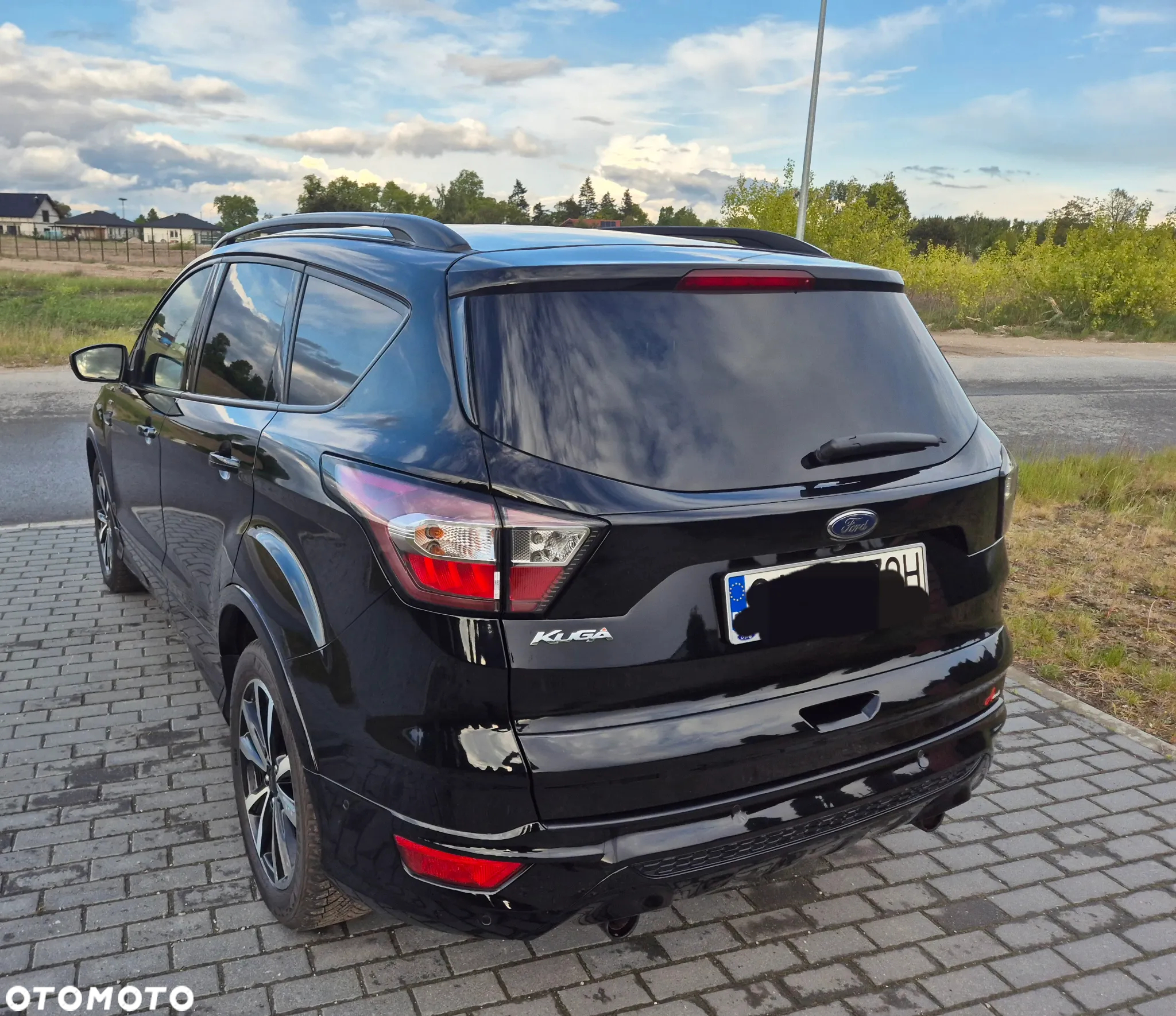 Ford Kuga 2.0 TDCi 2x4 ST-Line - 6