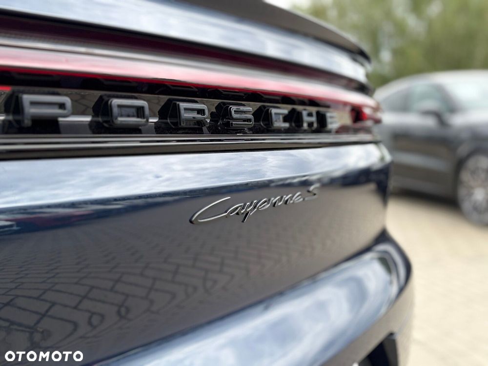 Porsche Cayenne - 10