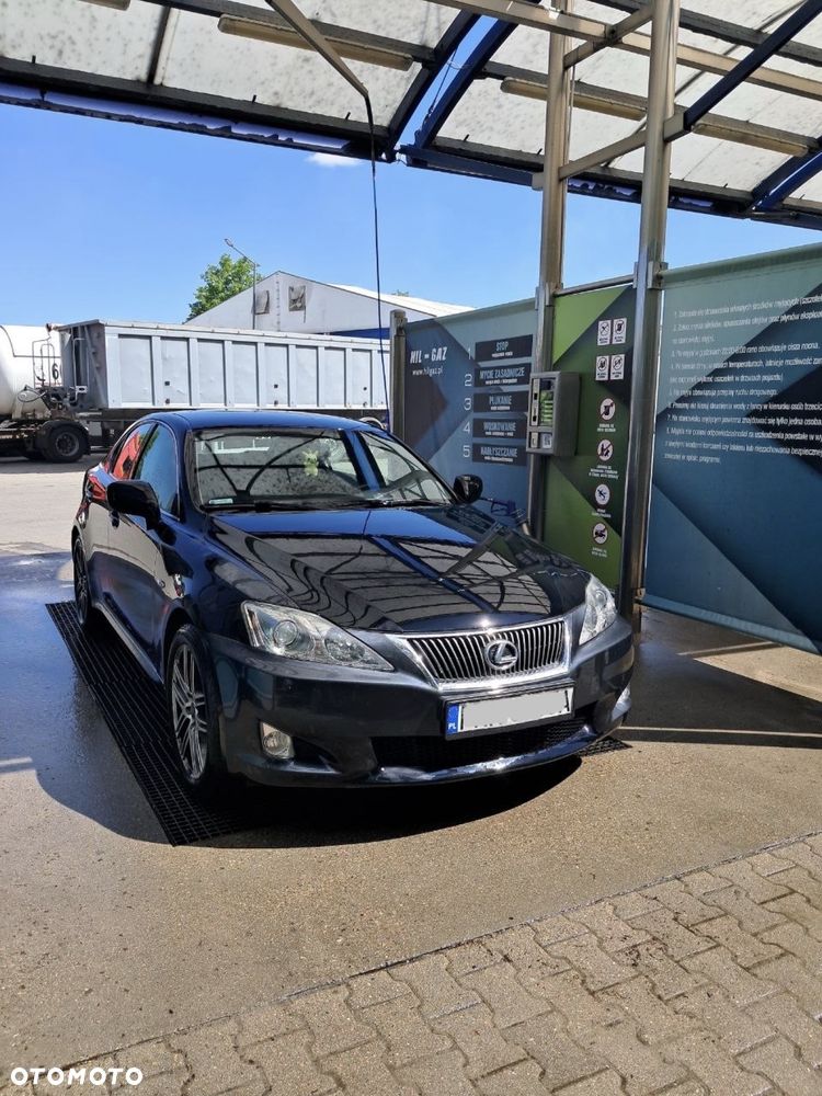 Lexus IS - 1