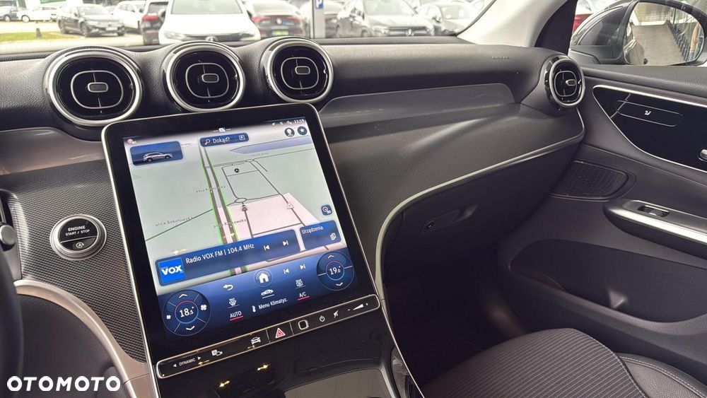 Mercedes-Benz GLC - 12