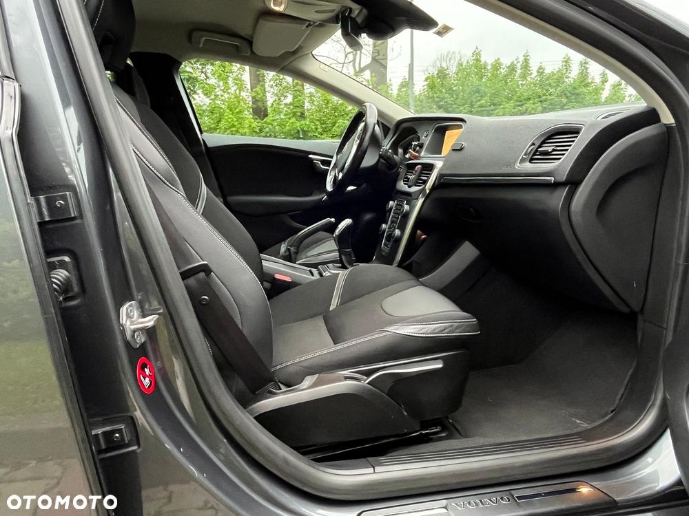 Volvo V40 D2 You - 15