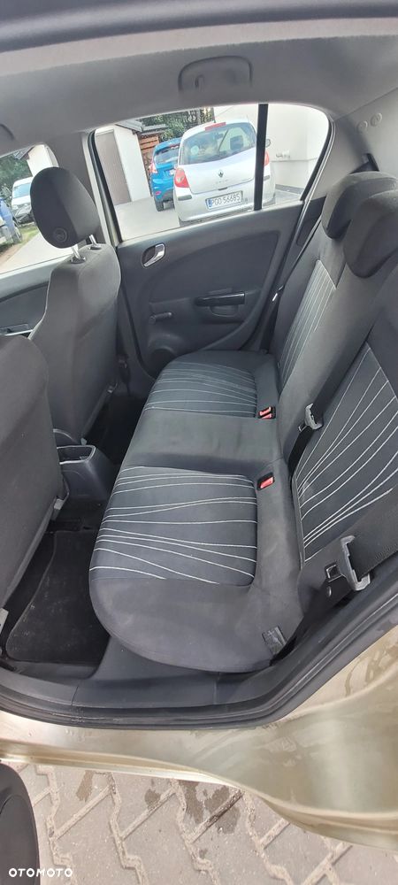Opel Corsa - 25