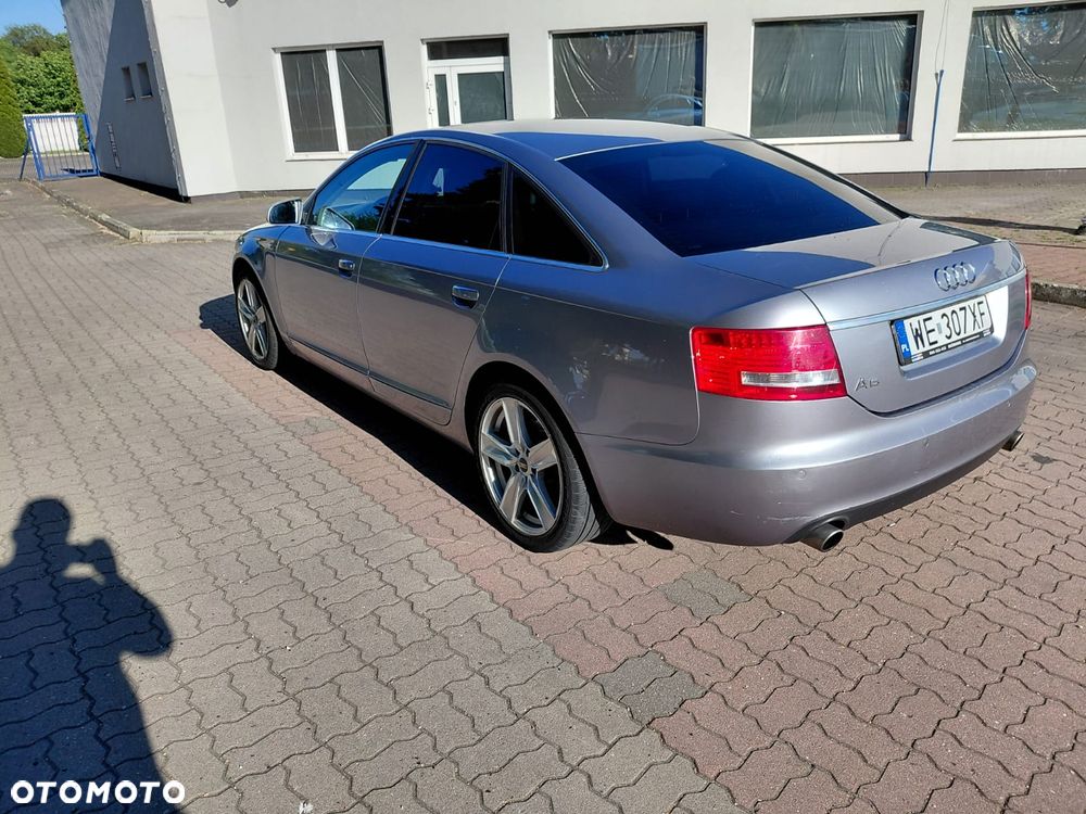 Audi A6 Limousine 2.4 - 4