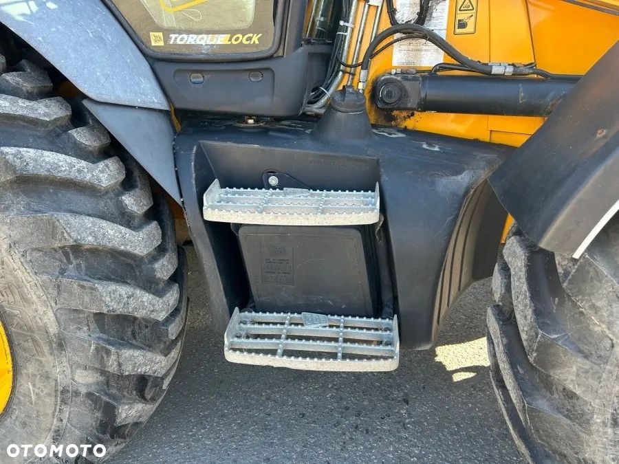JCB 4CX - 14