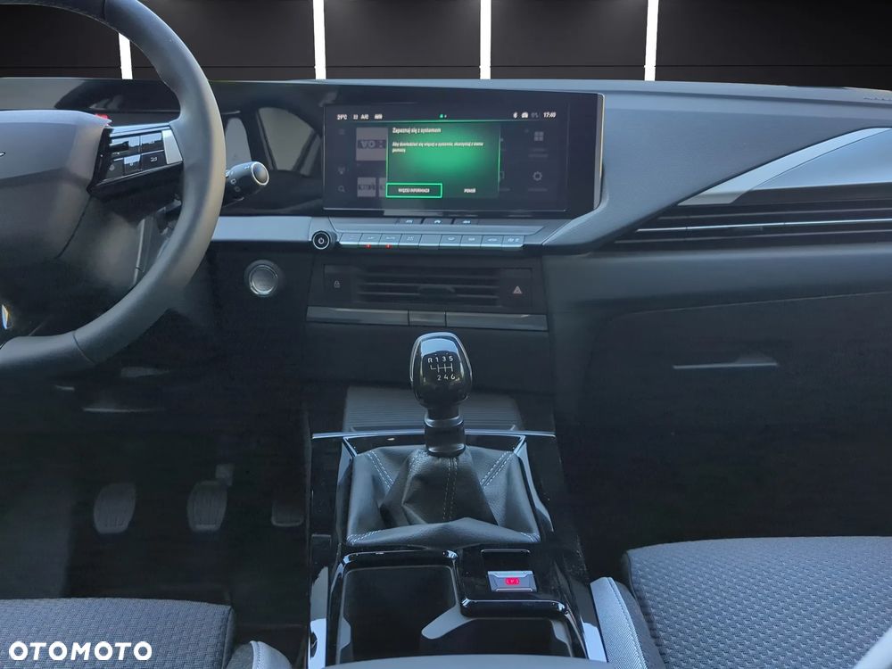 Opel Astra 1.2 T Elegance S&S - 24
