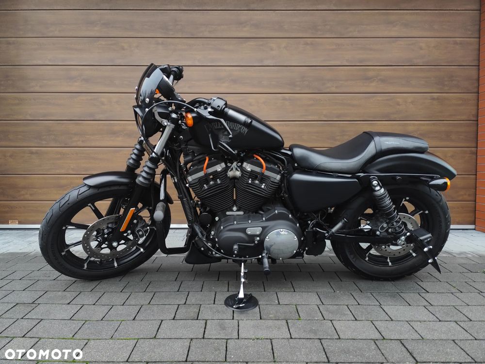 Harley-Davidson Sportster Iron 883 - 9