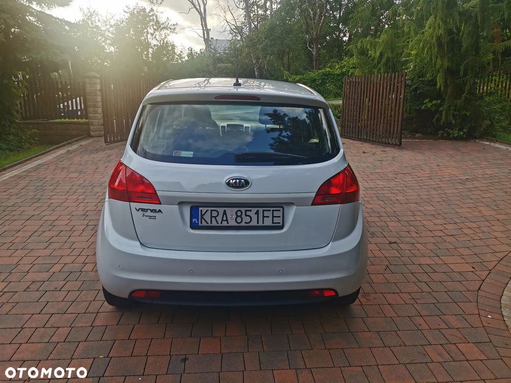 Kia Venga 1.4 CVVT Attract - 6