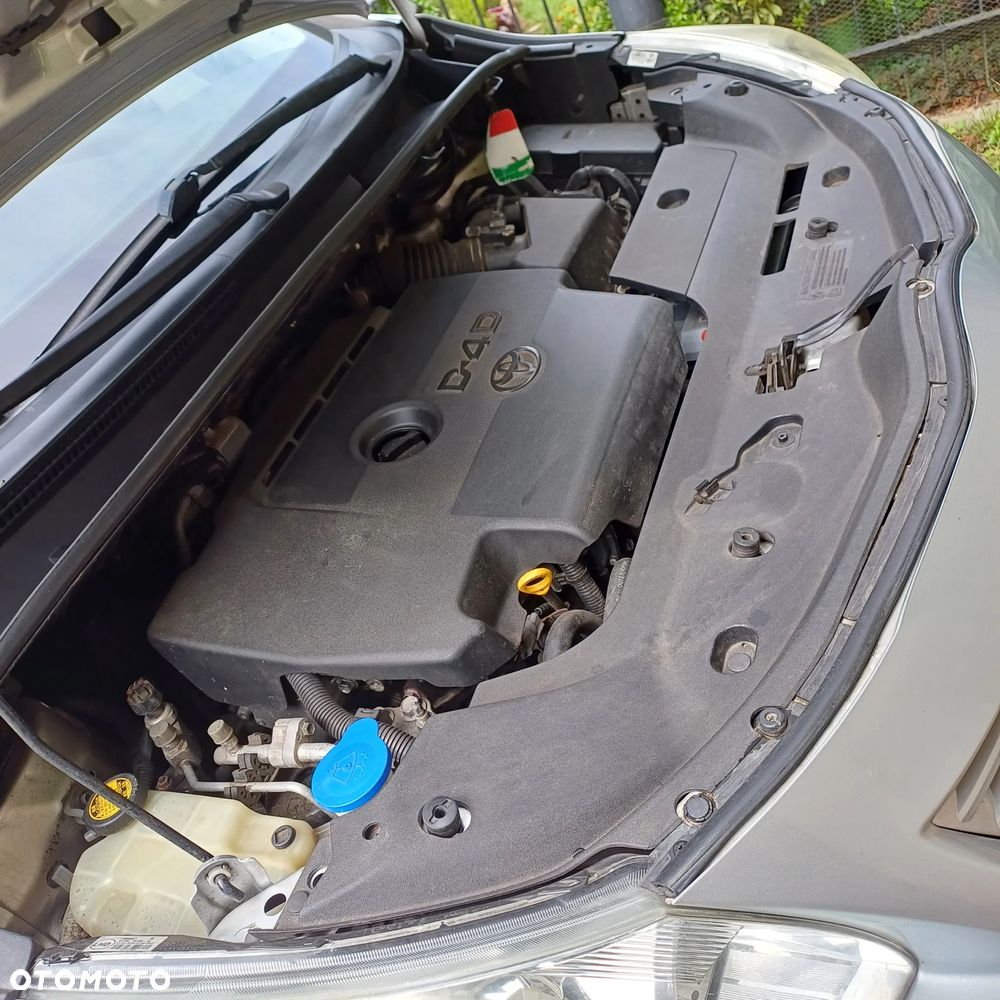 Toyota Verso 2.0 D-4D - 2