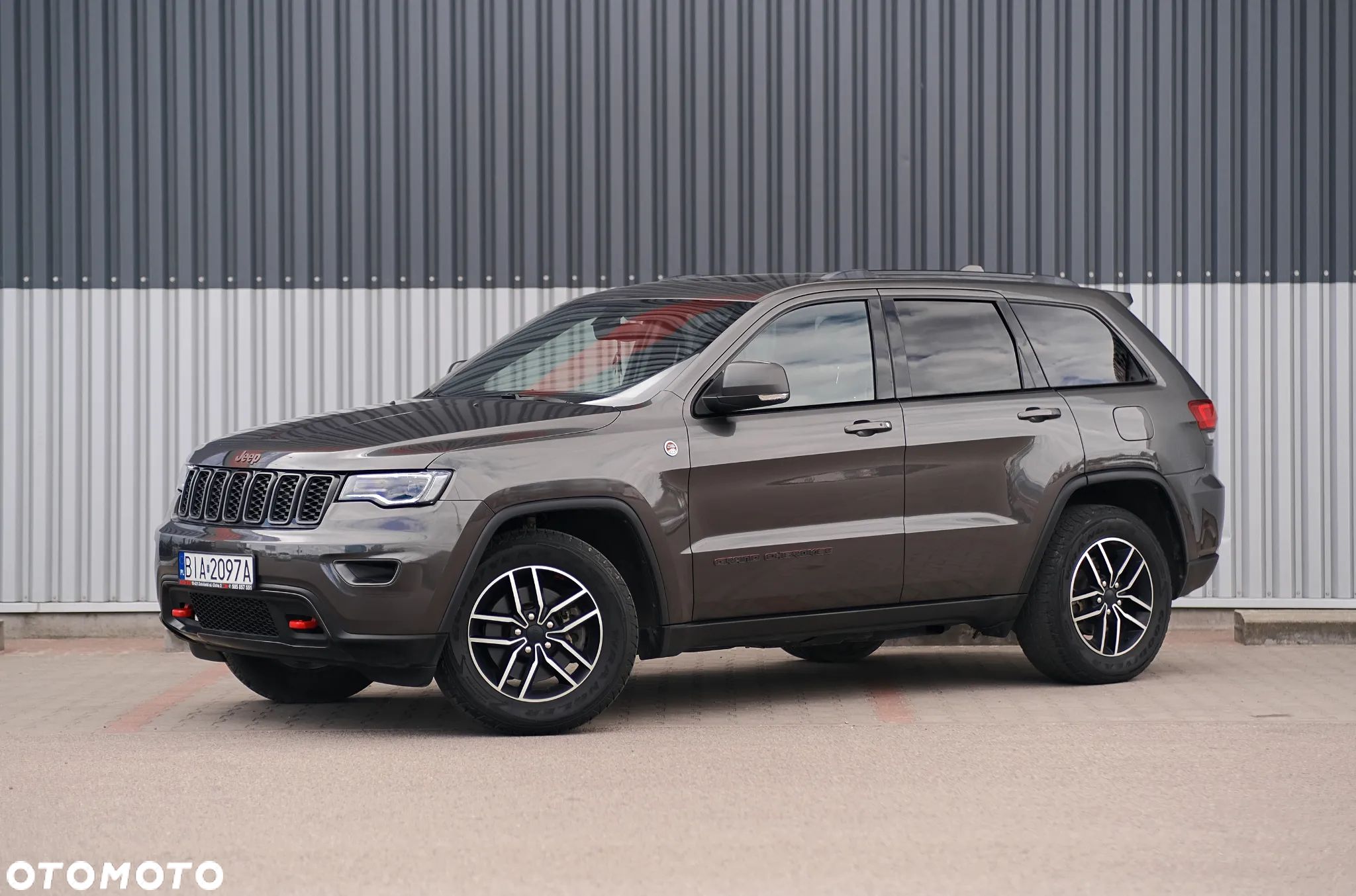 Jeep Grand Cherokee - 1