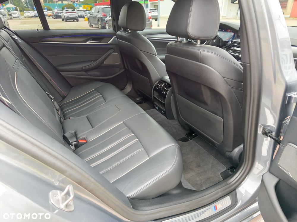 BMW Seria 5 540i xDrive mHEV M Sport sport - 12