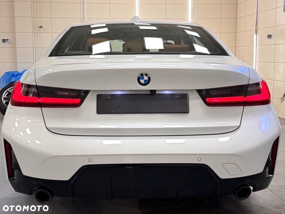 BMW Seria 3 320d xDrive mHEV M Sport sport - 11