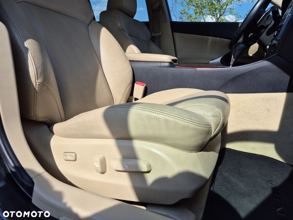 Lexus IS 250 Prestige - 20