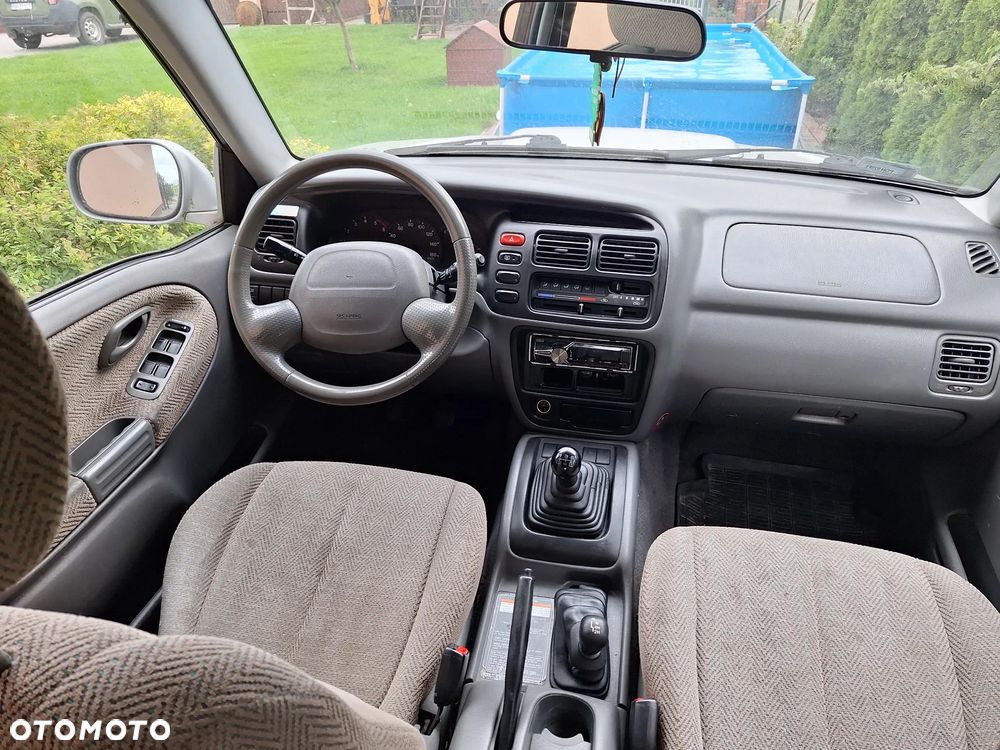 Suzuki Grand Vitara 2.0 TD - 3