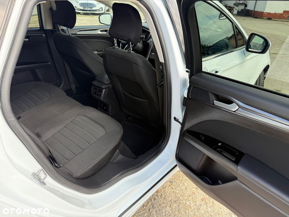 Ford Mondeo 2.0 EcoBlue Titanium - 11