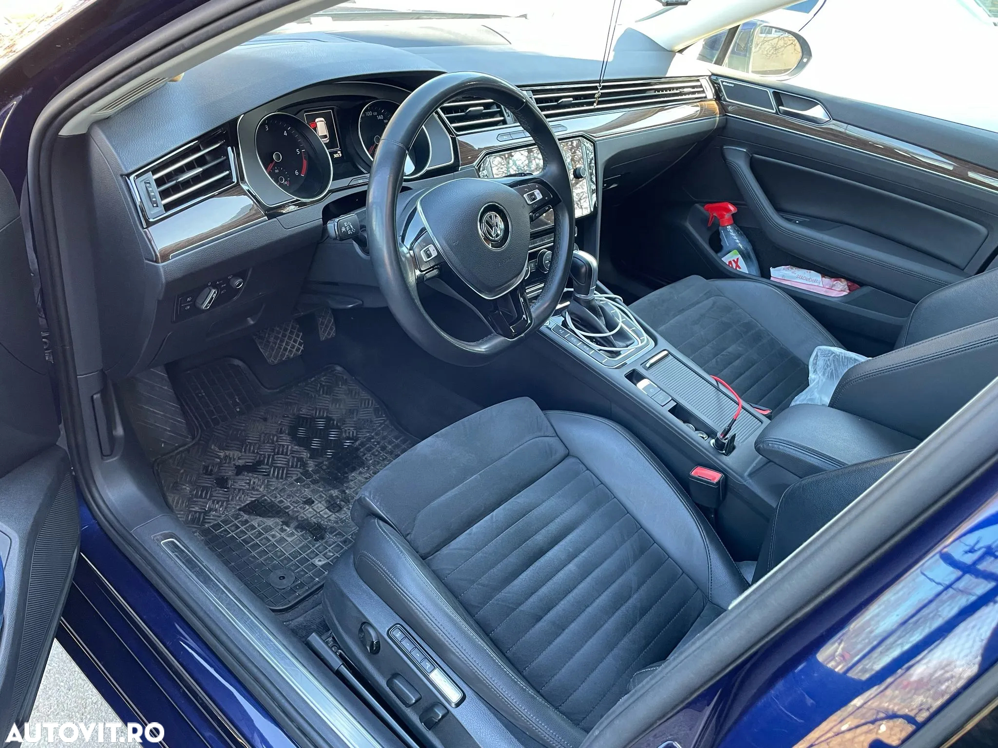Volkswagen Passat Variant 2.0 TDI DSG Highline - 8