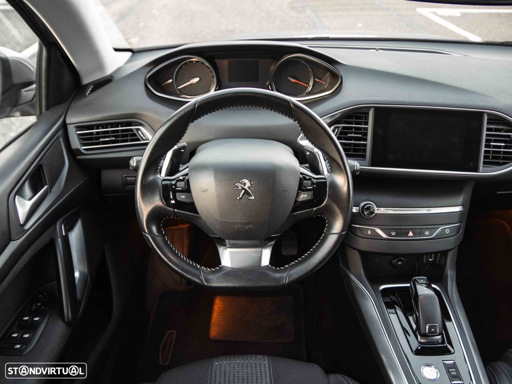 Peugeot 308 1.2 PureTech Allure Pack EAT8 - 25