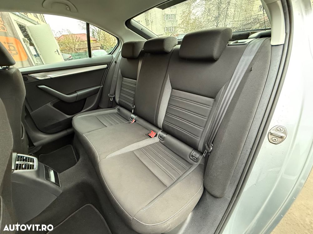 Skoda Octavia 1.0 TSI DSG Style - 8
