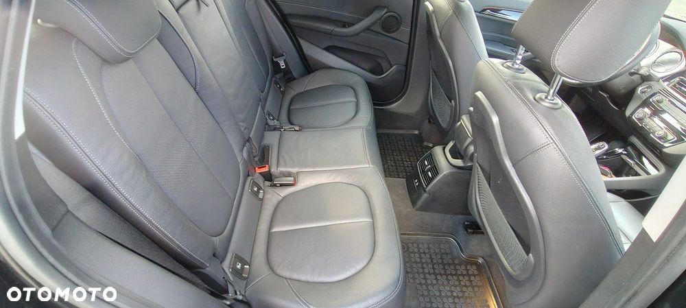 BMW X1 sDrive18d - 12