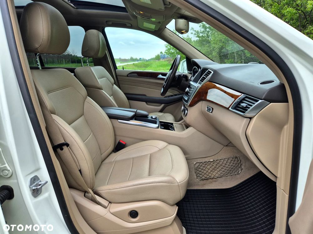Mercedes-Benz ML 350 BlueTEC 4MATIC 7G-TRONIC - 23
