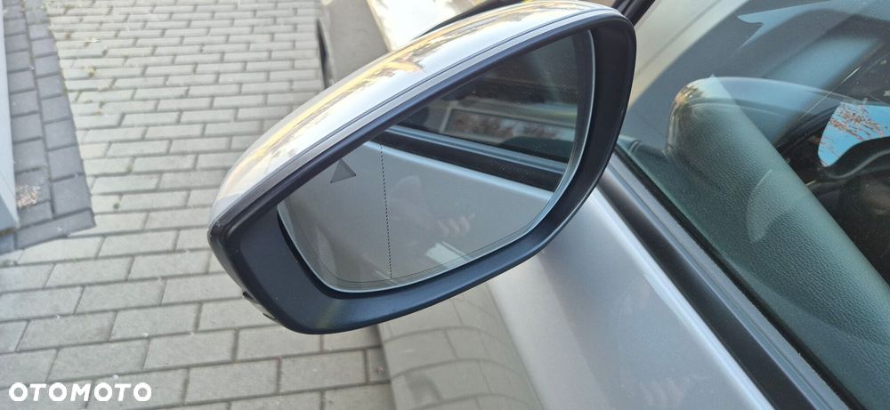 Mazda 3 2.0 mHEV Exclusive Line - 26