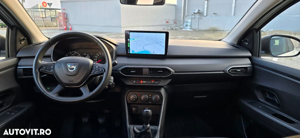 Dacia Logan TCe 90 Essential - 5