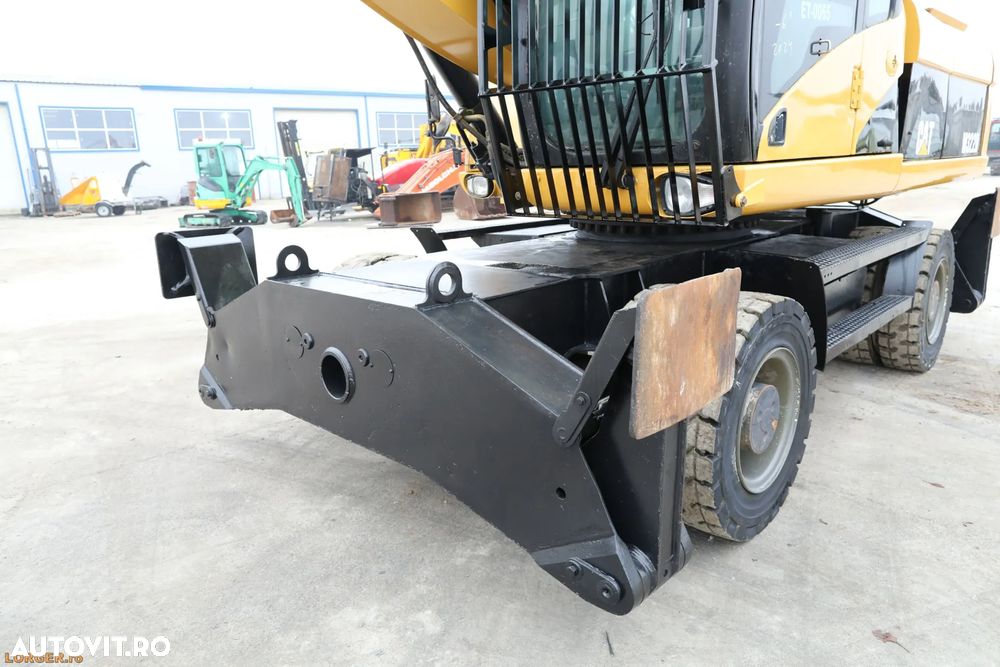 Caterpillar M322 D - 16