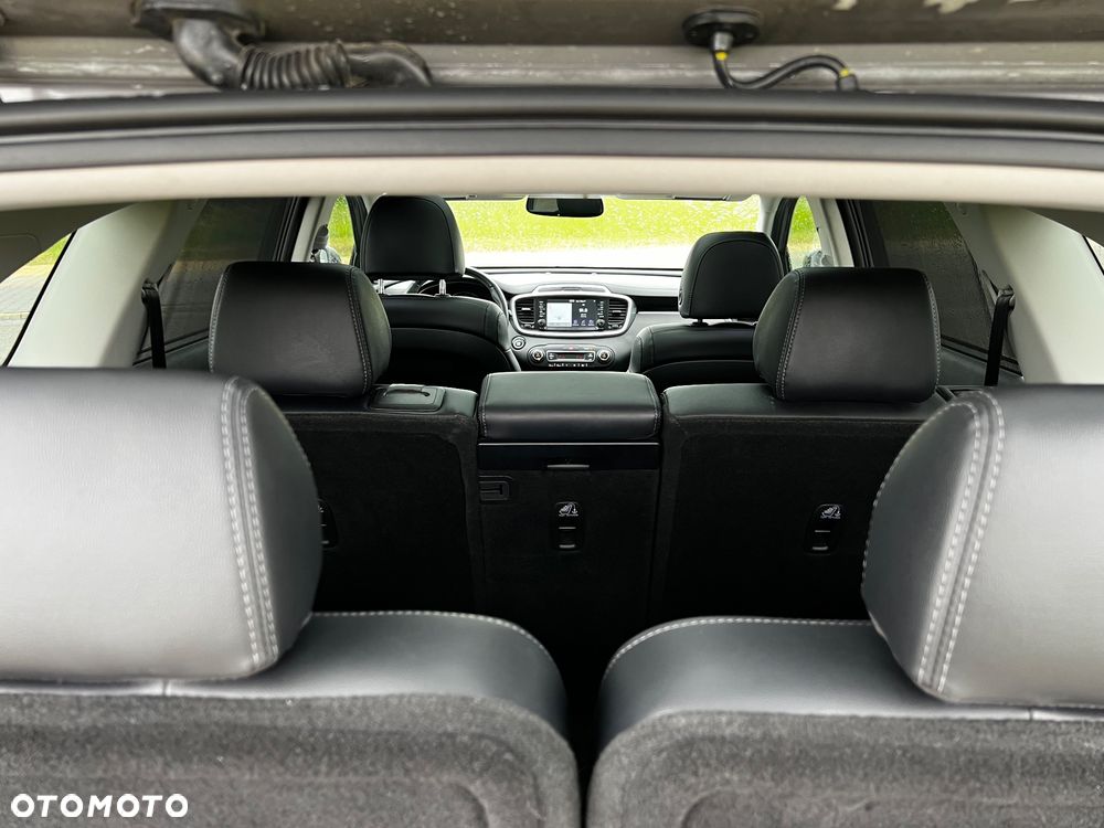 Kia Sorento - 12