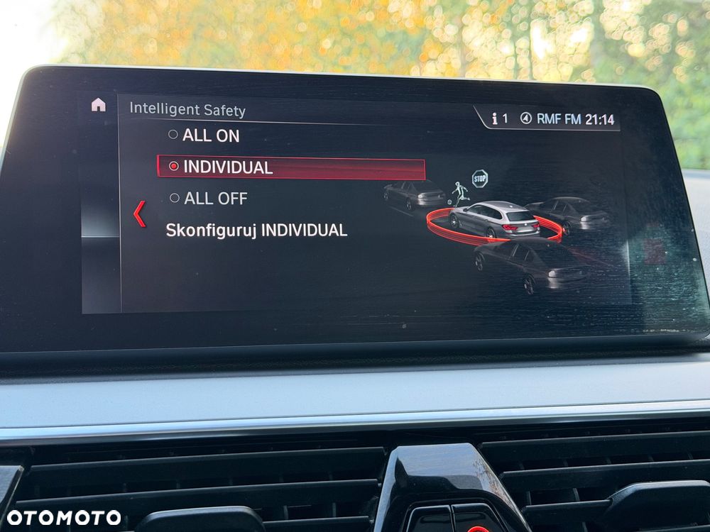 BMW Seria 5 520d xDrive Luxury Line sport - 33