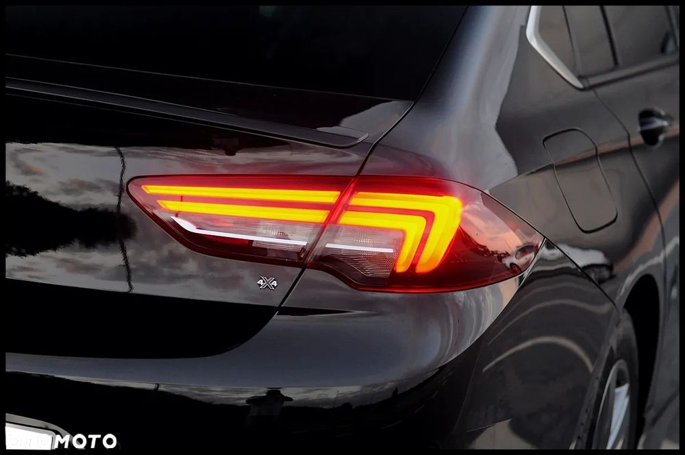 Opel Insignia 2.0 BiTurbo D 4x4 Automatik GSI - 11