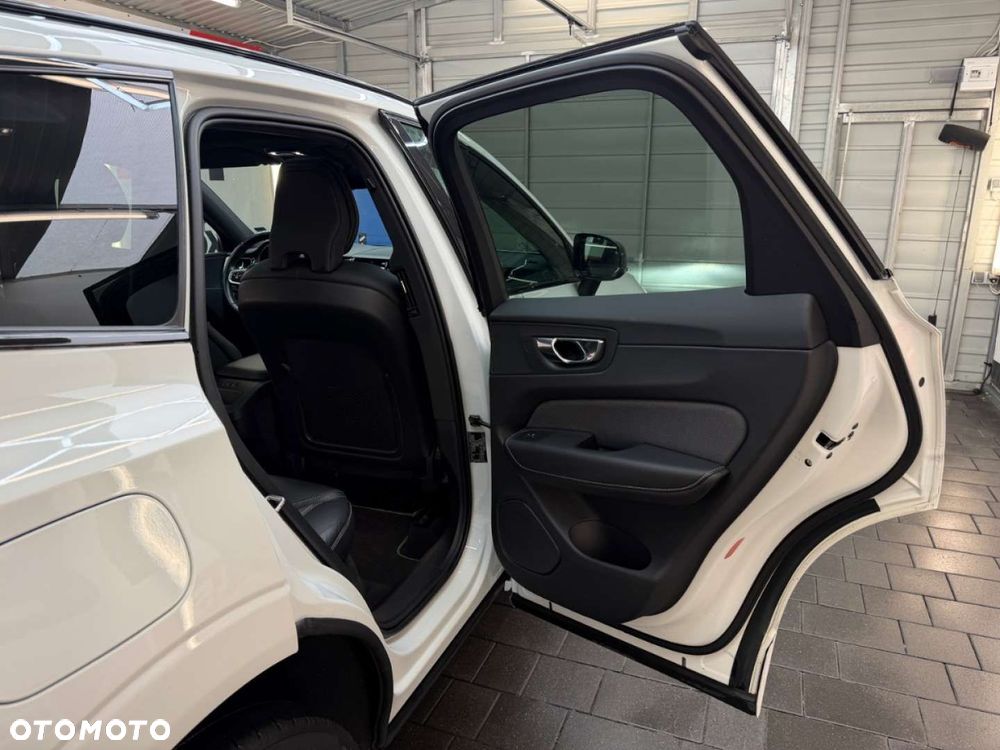 Volvo XC 60 - 38