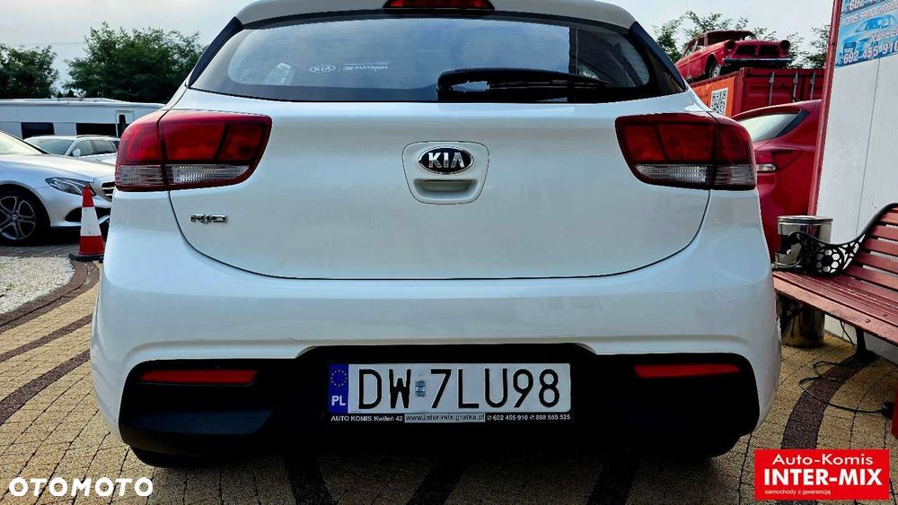 Kia Rio - 12