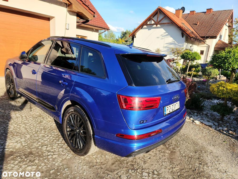 Audi Q7 - 10