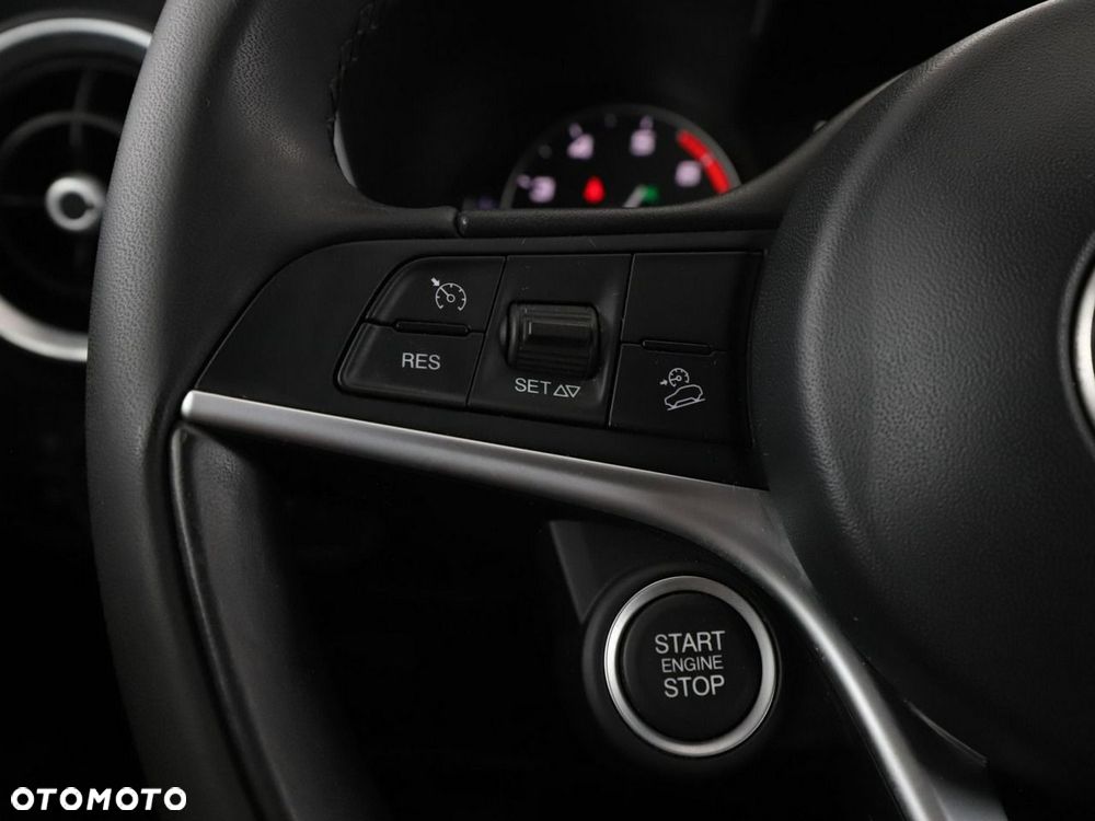 Alfa Romeo Stelvio 2.0 Turbo Q4 - 31