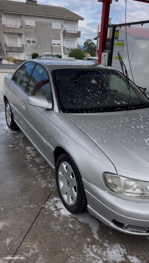 Opel Omega 2.2 Elegance - 15