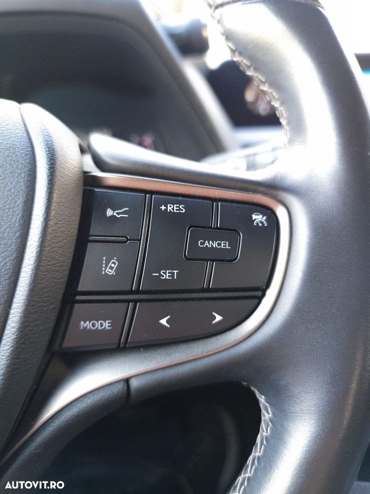 Lexus UX 250h E-FOUR Business - 12