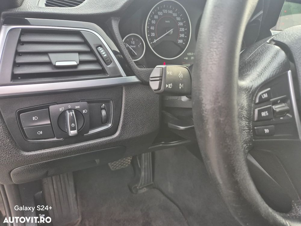 BMW Seria 3 320d Touring xDrive Aut. - 18