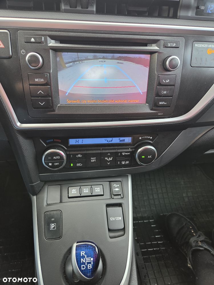 Toyota Auris 1.8 HSD Luna - 7