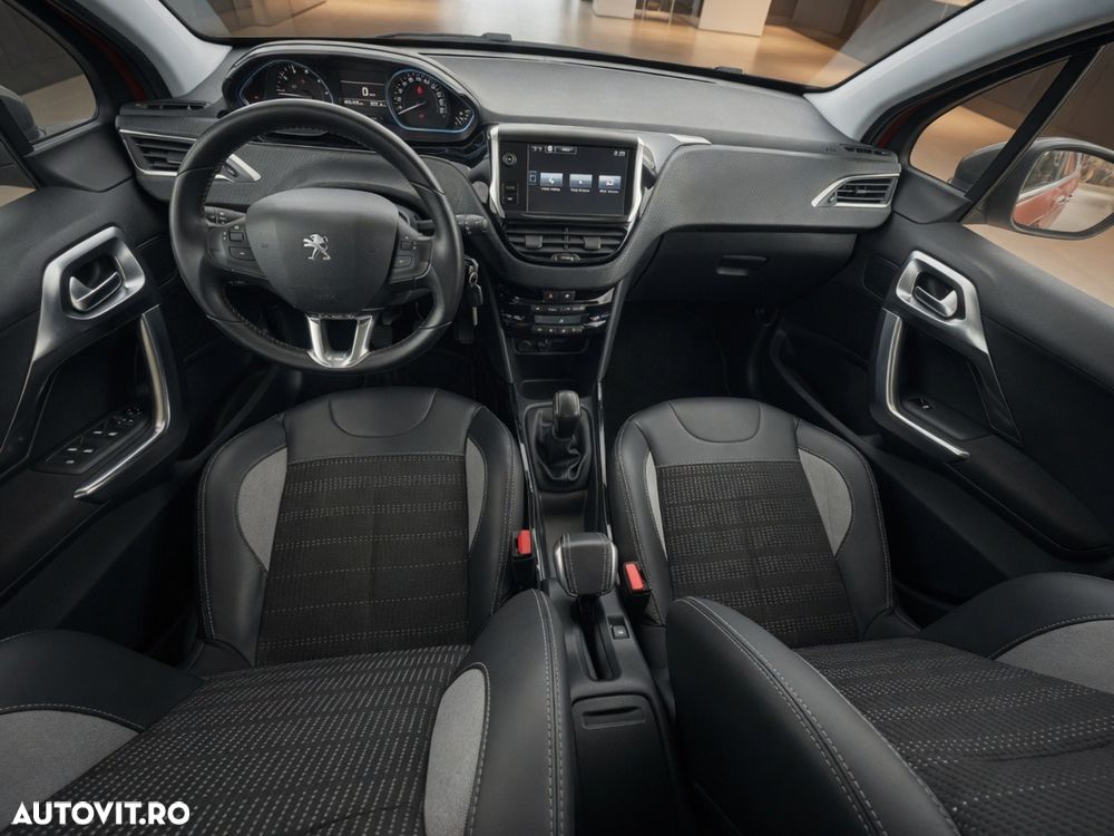 Peugeot 2008 1.2 VTi Allure - 5