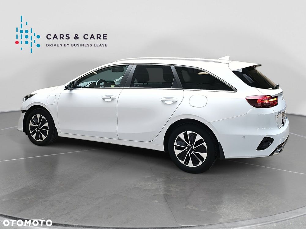 Kia Ceed 1.6 GDI PHEV L DCT - 29