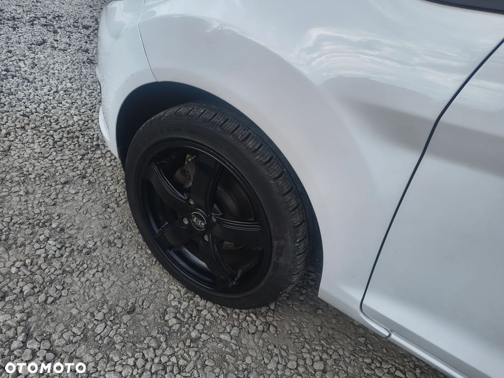 Ford Fiesta 1.25 Celebration - 10
